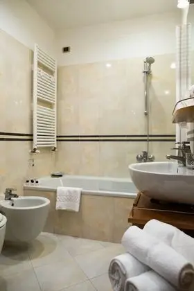 Comfort Tek Büyük Yataklı Oda