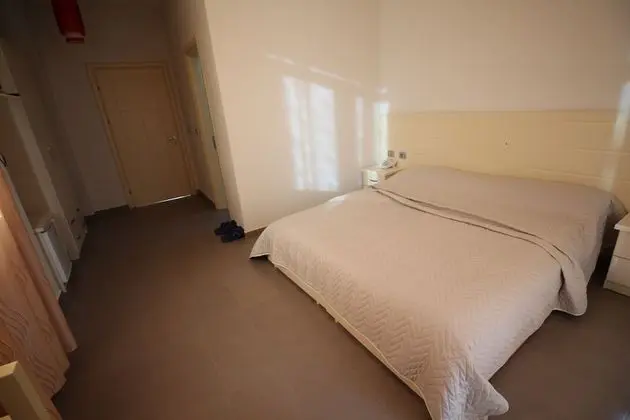 Comfort Büyük Yataklı Tek Kişilik Oda