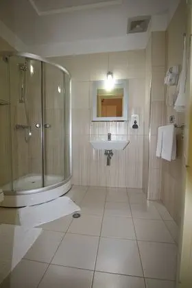 Comfort Büyük Yataklı Tek Kişilik Oda