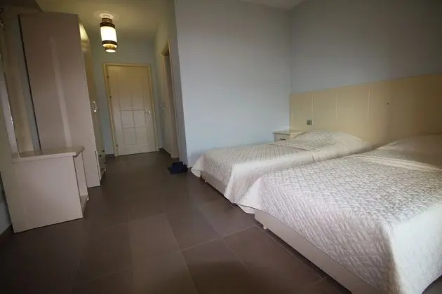 Comfort Üç Kişilik Oda, Bahçe Manzaralı