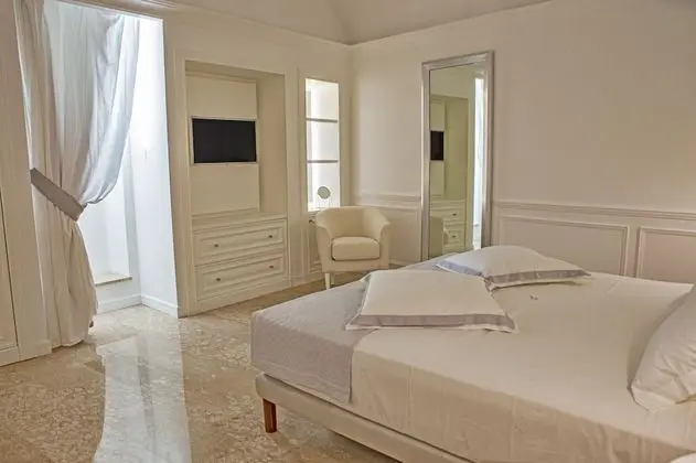 Luxury Tek Büyük Yataklı Oda