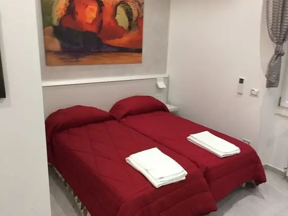 Basic Tek Büyük veya İki Ayrı Yataklı Oda