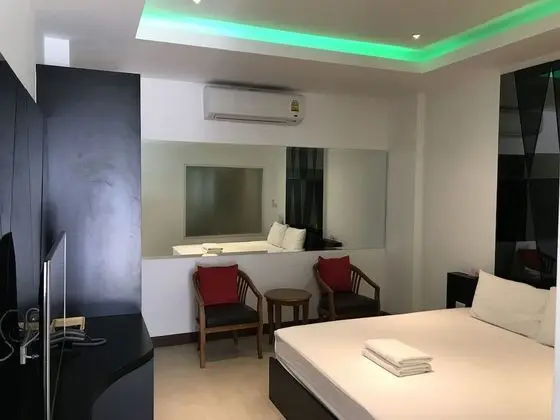 Deluxe Tek Büyük Yataklı Oda, Zemin Kat