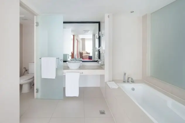 Oda, 1 En Büyük (King) Boy Yatak, Sigara İçilmez, Balkon (Barcelona (With Tub))