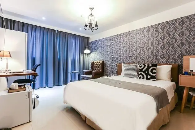 Deluxe Tek Büyük Yataklı Oda