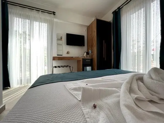 Standart Oda-Sigara İçilmez, Şehir Manzaralı, Fransız Balkonlu