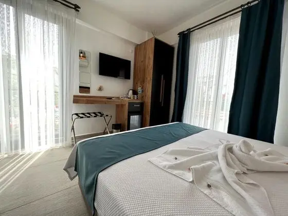 Standart Oda-Sigara İçilmez, Şehir Manzaralı, Fransız Balkonlu