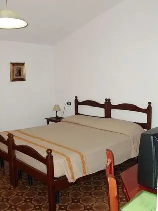 Classic Tek Büyük Yataklı Oda