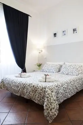 Tek Büyük veya İki Ayrı Yataklı Oda, Banyolu/Duşlu