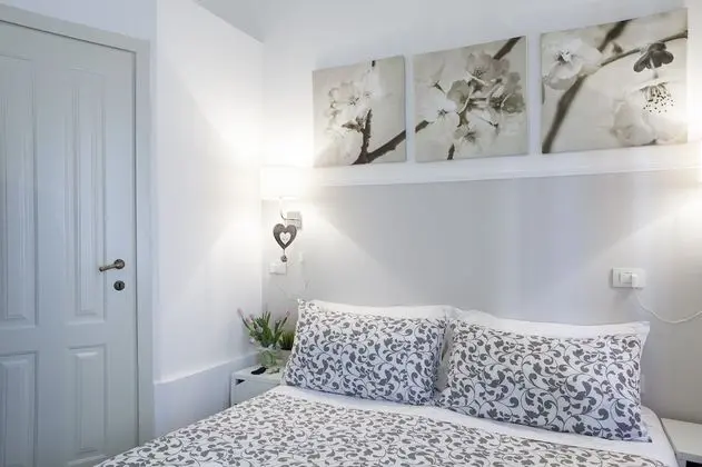 Tek Büyük veya İki Ayrı Yataklı Oda, Banyolu/Duşlu