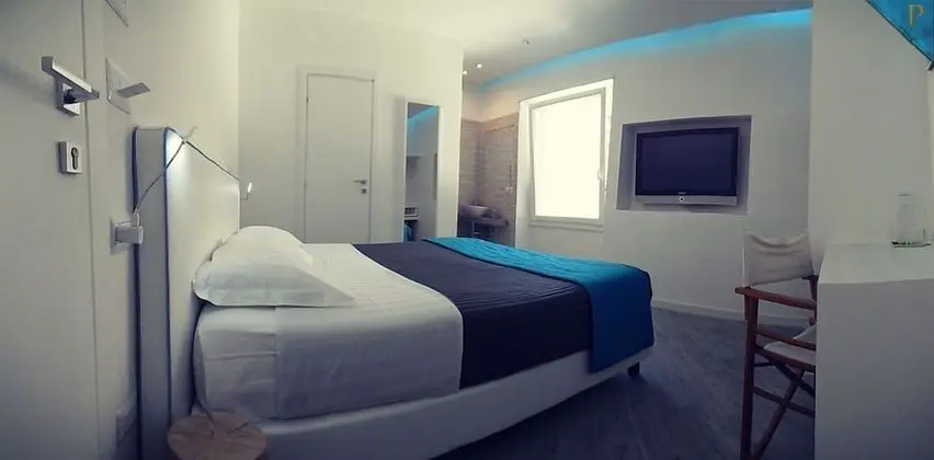 Design Tek Büyük veya İki Ayrı Yataklı Oda