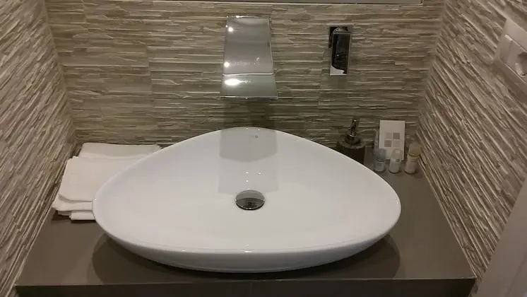 Design Tek Büyük veya İki Ayrı Yataklı Oda