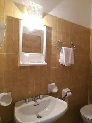 Standard Tek Büyük veya İki Ayrı Yataklı Oda, Özel Banyo
