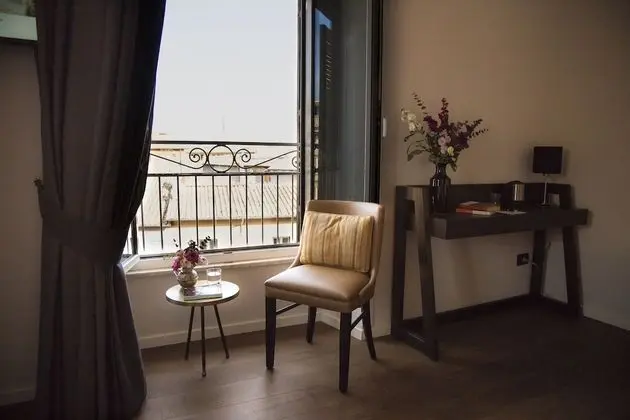 Deluxe Üç Kişilik Oda