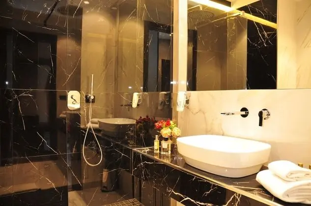 Deluxe Üç Kişilik Oda