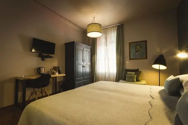 Deluxe Üç Kişilik Oda (Verde)