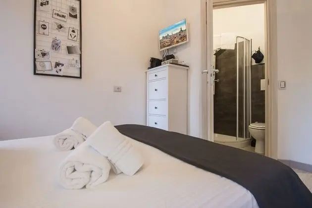 Deluxe Tek Büyük Yataklı Oda (with shower Gialla)