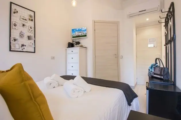 Deluxe Tek Büyük Yataklı Oda (with shower Gialla)