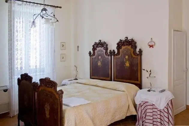 Üç Kişilik Oda