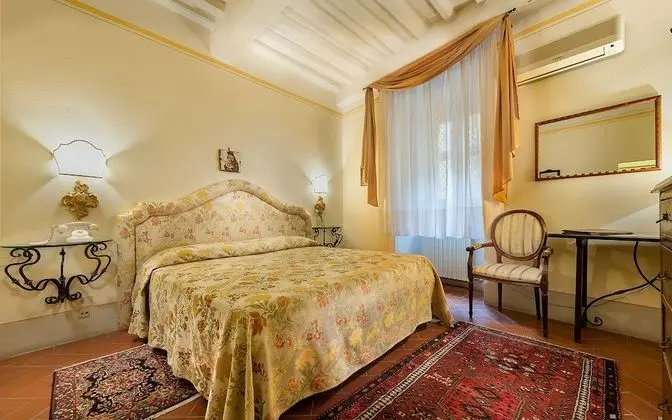 Comfort Tek Büyük veya İki Ayrı Yataklı Oda