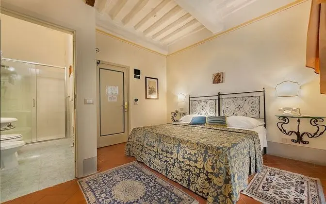 Comfort Tek Büyük veya İki Ayrı Yataklı Oda