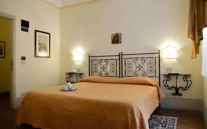 Comfort Tek Büyük veya İki Ayrı Yataklı Oda