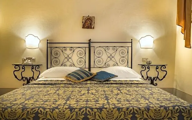 Comfort Tek Büyük veya İki Ayrı Yataklı Oda