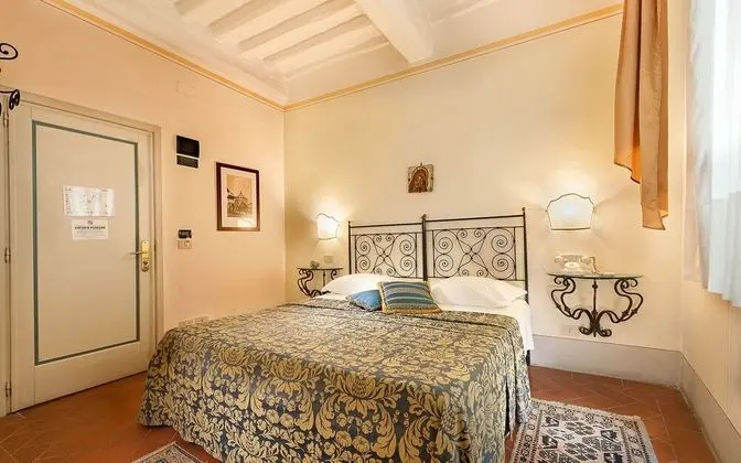 Comfort Tek Büyük veya İki Ayrı Yataklı Oda