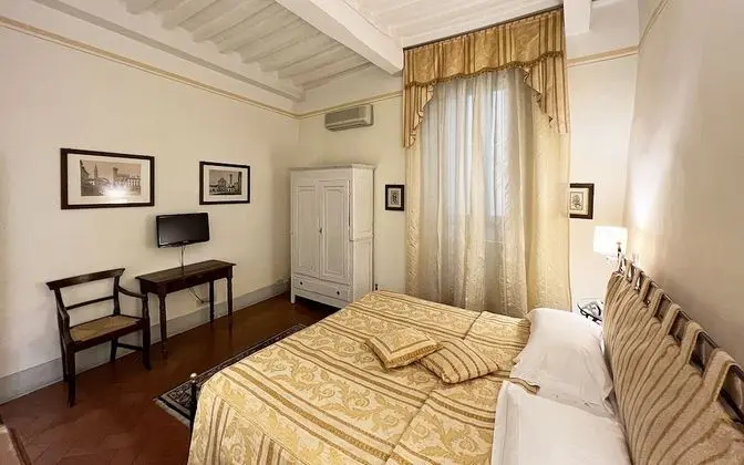 Economy Tek Büyük veya İki Ayrı Yataklı Oda