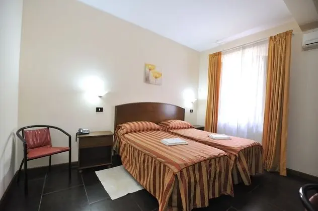 Tek Büyük veya İki Ayrı Yataklı Oda
