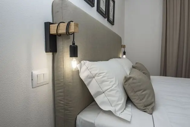 Comfort Tek Büyük veya İki Ayrı Yataklı Oda