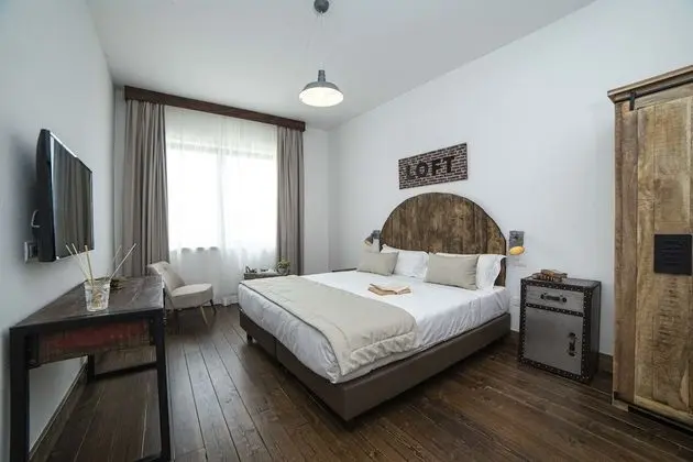 Superior Tek Büyük veya İki Ayrı Yataklı Oda