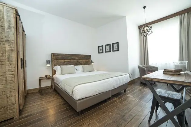 Superior Tek Büyük veya İki Ayrı Yataklı Oda