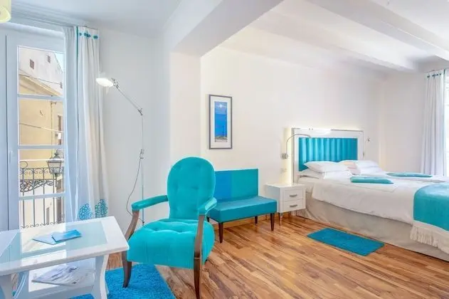 Superior Tek Büyük veya İki Ayrı Yataklı Oda