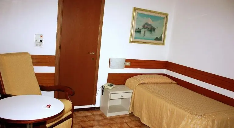 Standard Tek Kişilik Oda