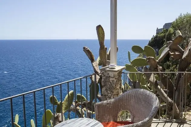 Deluxe Tek Büyük Yataklı Oda, Deniz Manzaralı