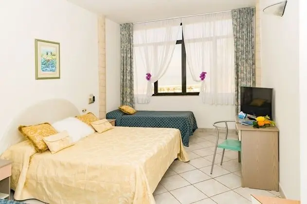 Comfort Dört Kişilik Oda
