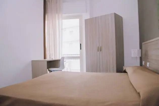 Büyük Yataklı Tek Kişilik Oda (with internal private bathroom)