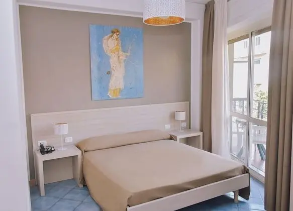 Tek Büyük Yataklı Oda (with internal private bathroom)