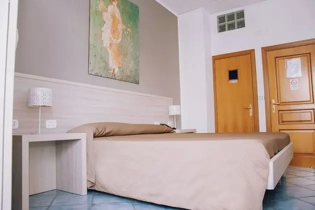 Tek Büyük Yataklı Oda (with internal private bathroom)