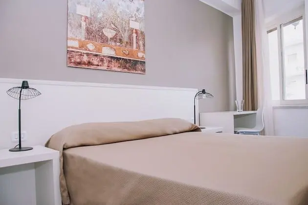 Tek Büyük Yataklı Oda (with internal private bathroom)