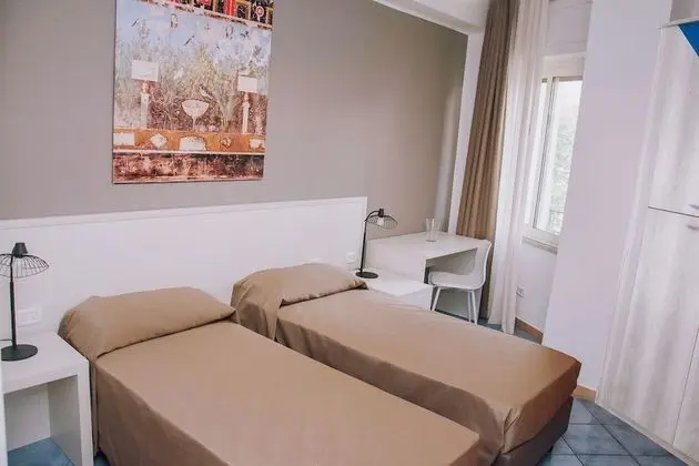 Tek Büyük Yataklı Oda (with internal private bathroom)