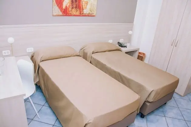 Tek Büyük Yataklı Oda (with internal private bathroom)