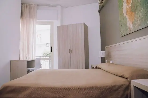 Tek Büyük Yataklı Oda (with internal private bathroom)