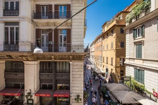 Deluxe Dört Kişilik Oda