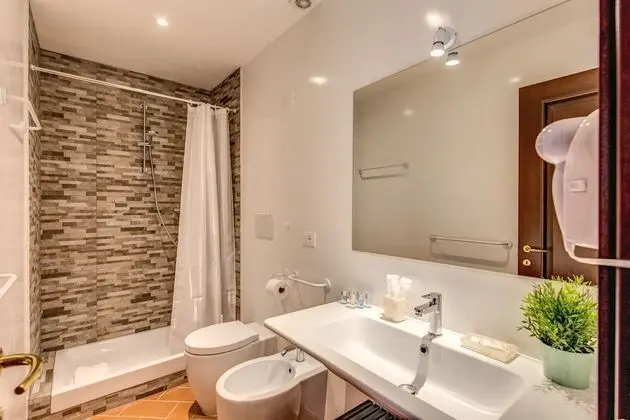 Deluxe Dört Kişilik Oda