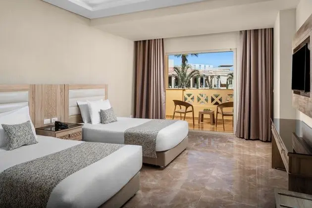 Deluxe Üç Kişilik Oda