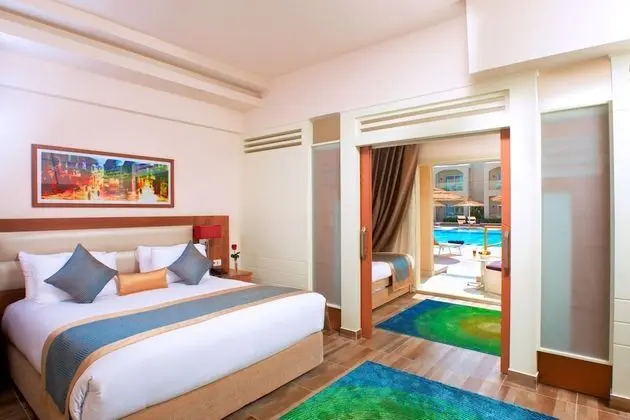 Deluxe Family Room