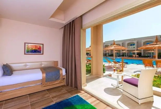 Deluxe Family Room