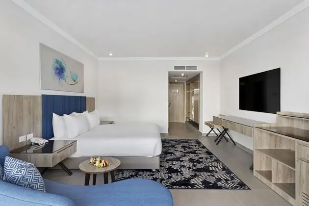 Deluxe Üç Kişilik Oda, Havuz Manzaralı
